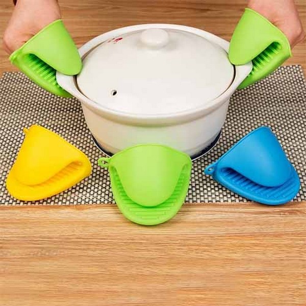 Buy silicone hot pot holder pair at best price in Pakistan
